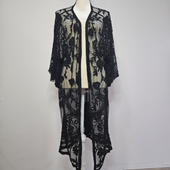 JODIFL Mackenzie Lace Kimono - Picture 3 of 6